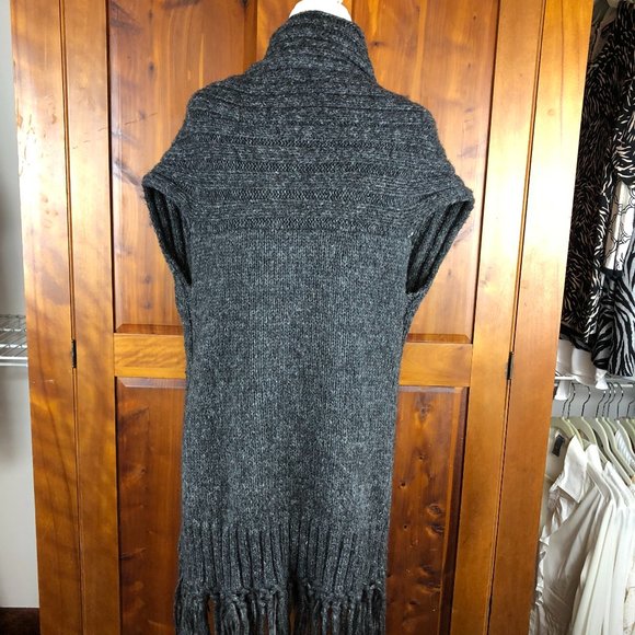 ❤️CABI COZY CHUNKY LONGLINE KNIT FRINGE OVERSIZED SWEATER VEST Timeless Cozy - Picture 3 of 12
